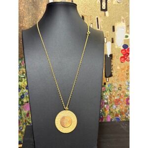 Vintage  Initial T Pendant Necklace Women Gold Tone Medallion Round